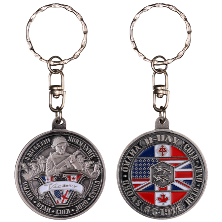 PCDD5S "Keychain Round ""V"" De Victory" vintage silver